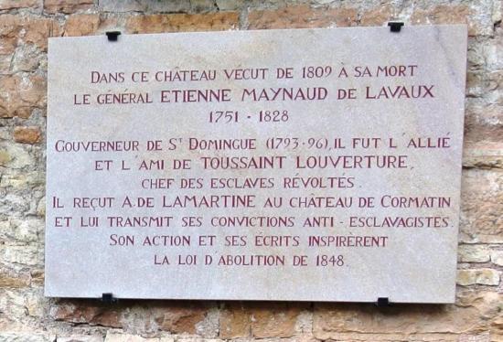 Plaque commémorative apposée à l'entrée du château de Cormatin