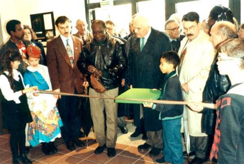 1995. inauguration des actuels locaux de la Maison de la Négritude