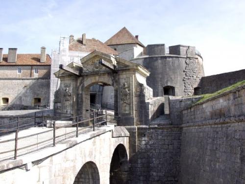 Pont levis château de Joux, ©RAE